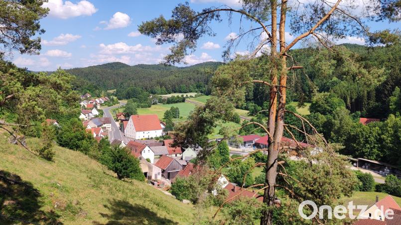 Als Bedarf für den Breitbandausbau in Penzenhof, Lehendorf und Lehenhammer sind 98 Anschlüsse festgestellt worden. Insgesamt bekommen im nächsten Bauabschnitt 433 Adressen im Gebiet der Gemeinde Etzelwang das Angebot, sich ein Glasfaserkabel ins Haus legen zu lassen. Bild: ds