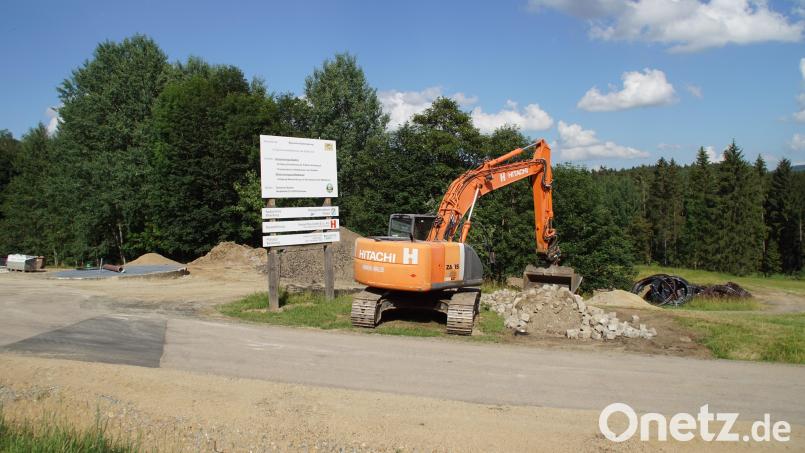 Im Ortsteil Waldhäuser laufen künftig neben den Arbeiten für die neue Abwasseranlage auch die für die neue Wasserleitung. Bild: mmj
