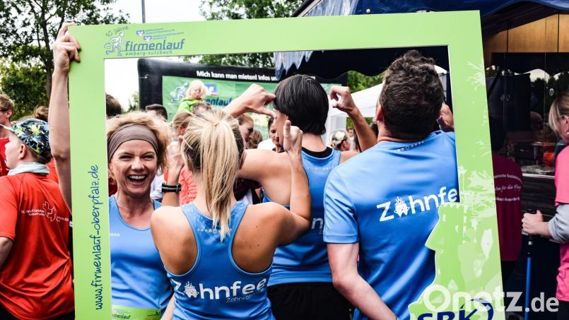 Am Mittwoch, 13. Juli, ist der 13. Volks- und Raiffeisenbanken Firmenlauf Amberg-Sulzbach. Archivbild: hin