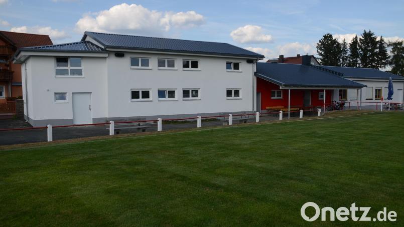 Mit großem finanziellen Aufwand und bewundernswerter Eigenleistung der TSV-Mitglieder hat sich der Sportverein ein Schmuckstück geschaffen. Das generalsanierte und erweiterte Sportheim sowie die modernisierte Sportanlage werden am kommenden Wochenende, 16. und 17. Juli, eingeweiht. Bild: ak