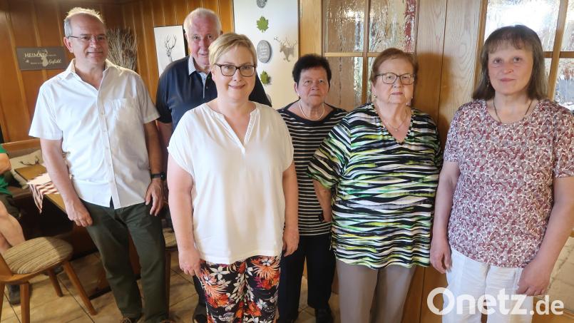 Die neue Vorstandschaft des Obst- und Gartenbauvereins Rothenstadt. Bild: Kunz