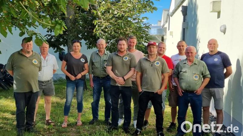Der neue Vorstand (von links): Thomas Hofmeister, Günther Schmidt, Manja Reich, Richard Neulinger, Christoph Schröder, Waldemar Zwetzig, Patrick Sasse, Jakob Neuendank, Norbert Schönberner, Richard Nimmerjahn und Michael Latman. Bild: uz