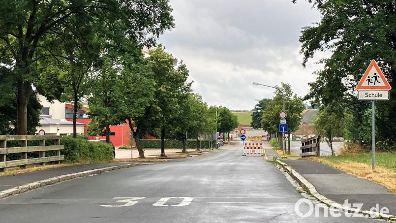 Aktuell ist es noch die Badstraße, über den künftigen Straßennamen soll in der August-Sitzung des Kemnather Stadtrates beschlossen werden. Bild: stg