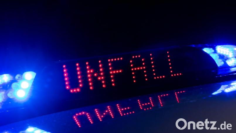 Ein 18-hähriger Mopedfahrer wurde bei einem Unfall bei Neunburg verletzt. Bild: Monika Skolimowska/ZB/dpa