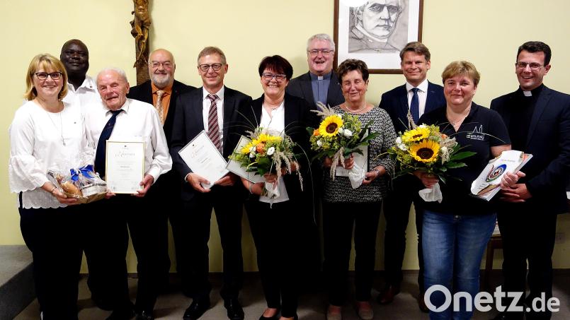 Die Geehrten bei der Jubiläumsfeier zum 75-jährigen Bestehen der Kolpingsfamilie Neunkirchen. Bild: R. Kreuzer