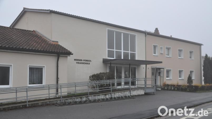 Der Gemeinderat ließ sich über Möglichkeiten der Ganztagsbetreuung an der Werner-Porsch-Schule (Bild) informieren. Bild: ak