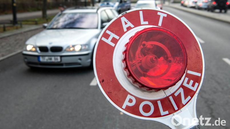 Der Schnelltest der Polizei hat es gezeigt: Der Fahrer hatte Kokain konsumiert. Symbolbild: Paul Zinken/dpa