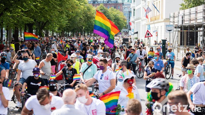Ein Vertreter der katholischen Kirche will beim CSD in München ein Zeichen setzen. Symbolbild: Daniel Reinhardt