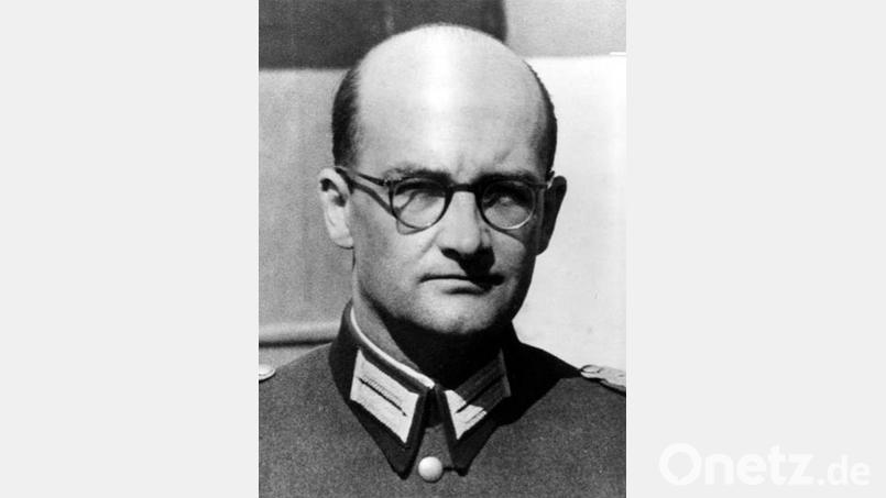 Albrecht Ritter Mertz von Quirnheim war einer der Offiziere um Claus Schenk Graf von Stauffenberg, die am 20. Juli 1944 Adolf Hitler töten wollten und nach dem gescheiterten Staatsstreich hingerichtet wurden. Bild:  Deutsches Bundesarchiv /gemeinfrei