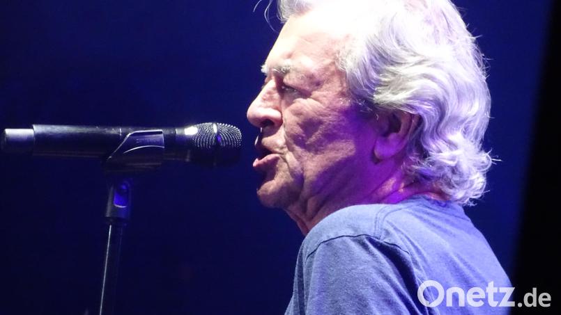 Der Kopf eines Rock-Dinosauriers, wie in Stein gemeißelt: Der britische Sänger Ian Gillan spielte zusammen mit seiner Band Deep Purple bei einem Festival am fränkischen Brombachsee. Bild: Houschka