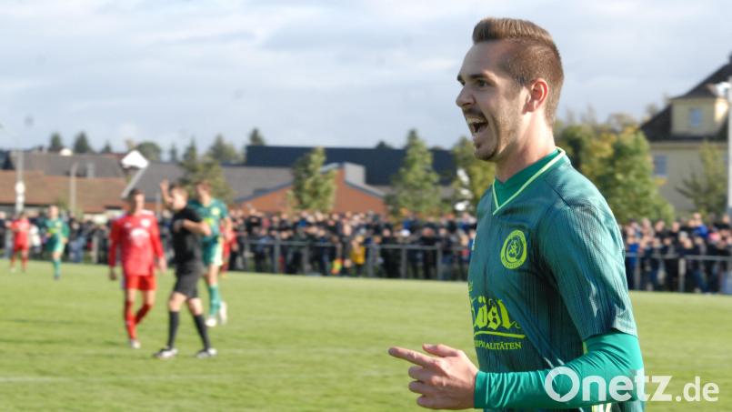 Marco Kießling kam bei der Partie Memmelsdorf aus dem Jubeln gar nicht mehr raus. Beim 4:0-Erfolg des SV Mitterteich gingen alle vier Treffer auf sein Konto. Archivbild: Gebert