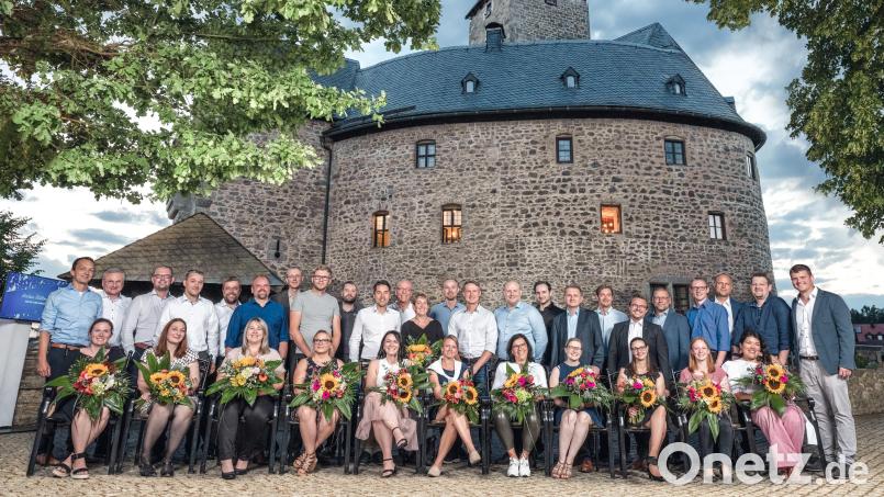 Die Verantwortlichen der IGZ zeichneten fast zwei Dutzend Jubilare aus den Werken Falkenberg und Erbendorf aus. Bild: Bernd Schoenfelder/exb