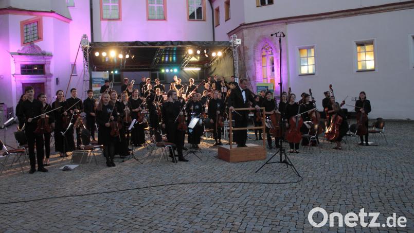 Trotz Corona-Auflagen konnten die Sulzbach-Rosenberger vergangenes Jahr an einem lauen Sommerabend klassische Musik im Schloss-Innenhof genießen. Archivbild: Jürgen Schleicher