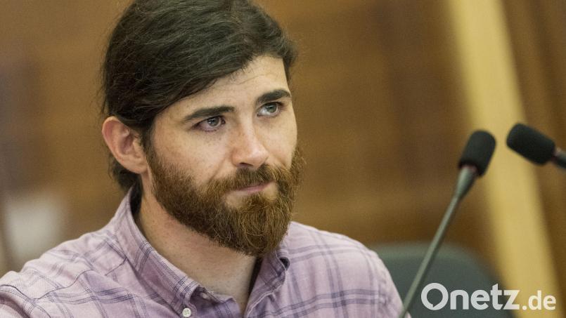 Der Angeklagte Franco A. beim Prozess am Oberlandesgericht (OLG) Frankfurt. Beim Prozess wird klar: Mindestens fünf Mal war der Bundeswehrsoldat in Vohenstrauß unterwegs. Bild: Thomas Lohnes/dpa