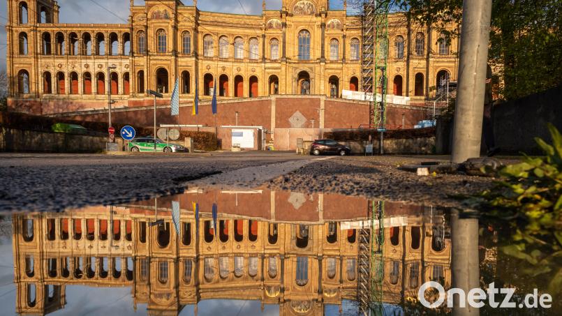 Beim traditionellen Sommerkrach im bayerischen Landtag lief eine Debatte aus dem Ruder und sorgte für Aufregung. Symbolbild: Peter Kneffel/dpa