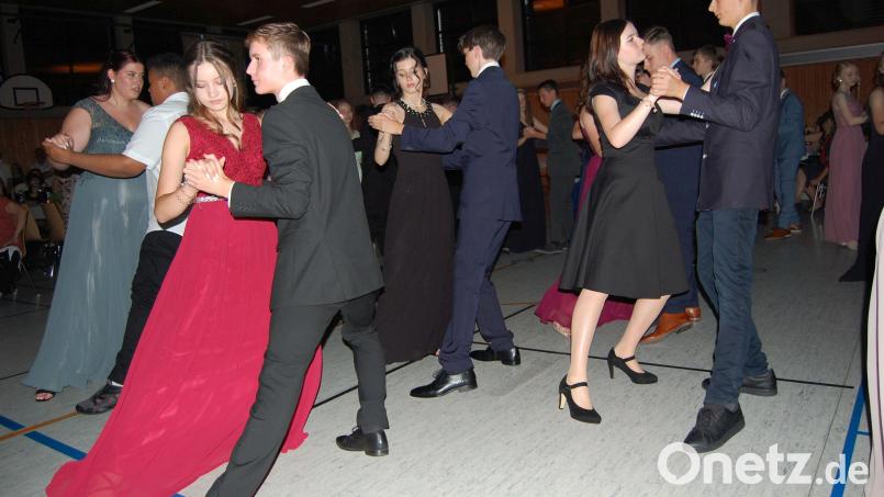 Nach der Polonaise hatten die Jugendlichen ein umfangreiches und anspruchsvolles Programm zu bewältigen. Bild: Werner Winderl/exb