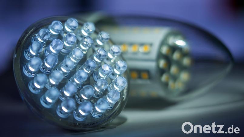 LEDs verbrauchen viel weniger Energie als die alten Glühlampen. Bild: Jens Büttner/dpa
