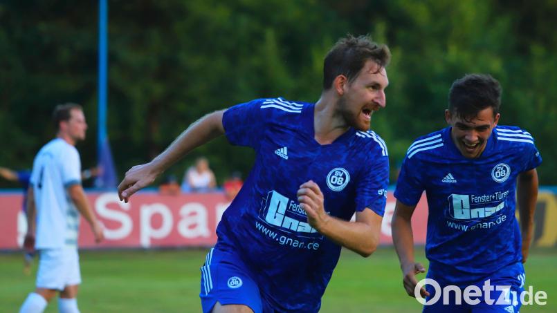 Ex-Regionalliga-Kicker Mario Zitzmann sorgte mit seinen zwei Treffern für den Auerbacher 2:1-Sieg in Etzenricht. Bild: war