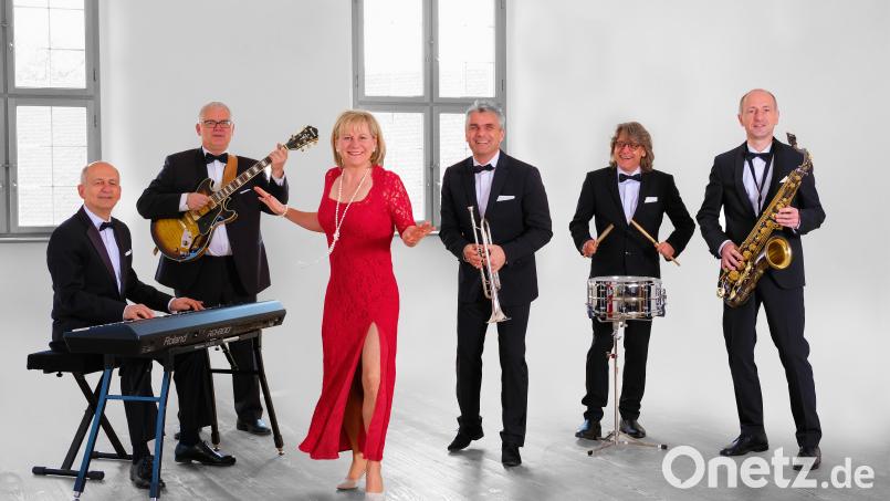 &quot;Cappuccino&quot; bieten ein breites Repertoire an tanzbarer Musik aus den 50er bis 70er Jahren. Bild: Cappuccino/exb