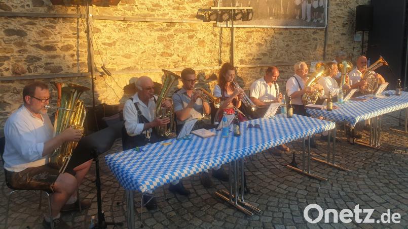 Die Stammtischmusikanten hatten diesmal die Regie bei den Schönseer Abendklängen übernommen. Bild: Stadt Schönsee/exb