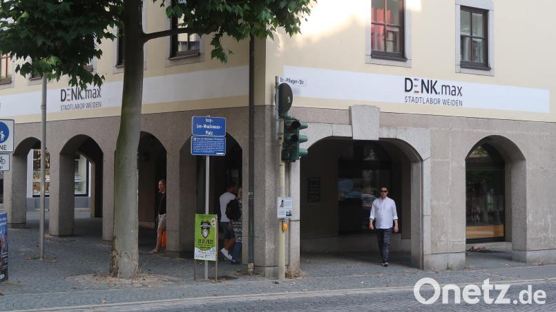 Das Denk.max Stadtlabor direkt am Issy-les-Moulineaux-Platz. Bild: Kunz