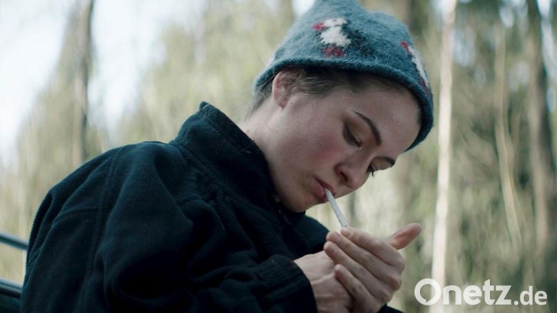 Henriette Confurius spielt die Hauptrolle in "Schweigend steht der Wald". Bild: Poison/if Productions