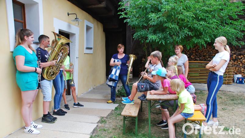 Auch der Musikverein Ernestgrün beteiligt sich beim Ferienprogramm. Dabei dreht sich natürlich alles "Rund um die Musik". Archivbild: enz