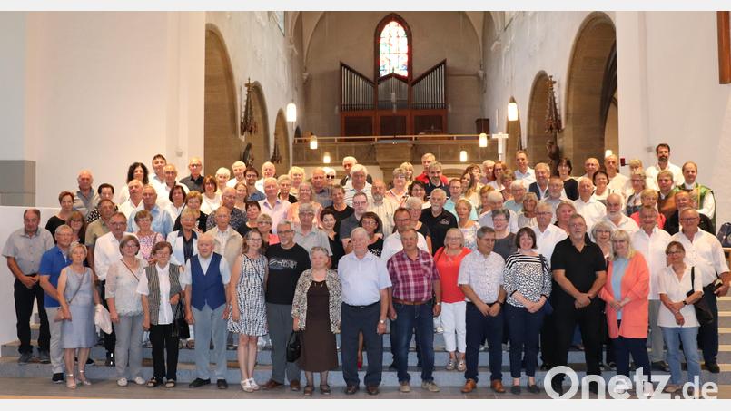 50 Ehejubilare folgten gerne der Einladung der Pfarrei zu einem besonderen Gottesdienst. Bild: Monika Steffens/exb