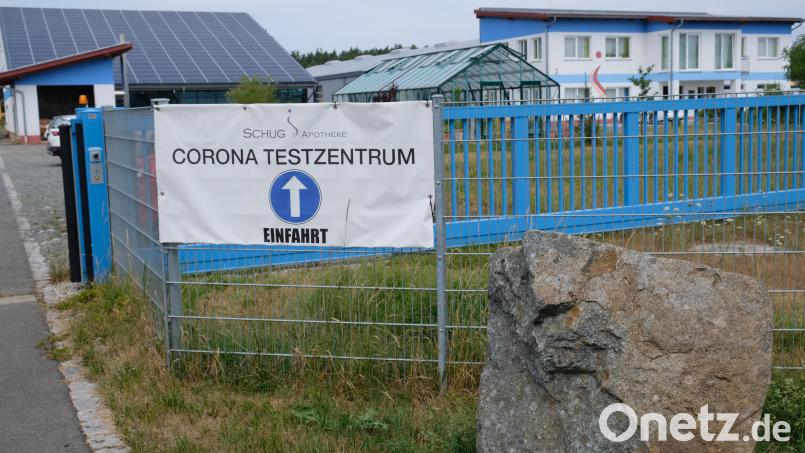 Das Testzentrum der Apotheke Schug im Medicalcenter im Eschenbacher Industriegebiet kämpft mit den Hürden der neuen Verordnung. Bild: do