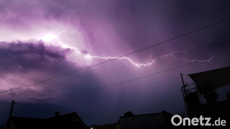 Der Deutsche Wetterdienst warnt vor Gewittern. Die Warnungen betreffen vor allem Nordbayern und die Oberpfalz. Bild: Petra Hartl