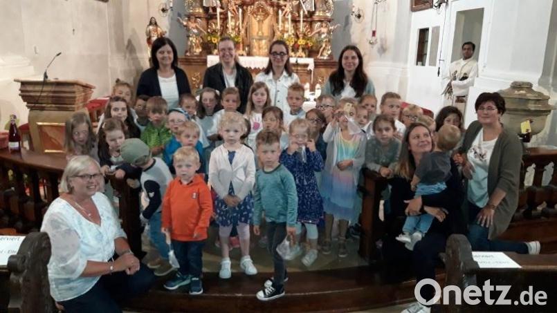 Die Kinder des Kinderhauses Sankt Josef feierten in der Pfarrkirche die Abschlussandacht. Bild: soj