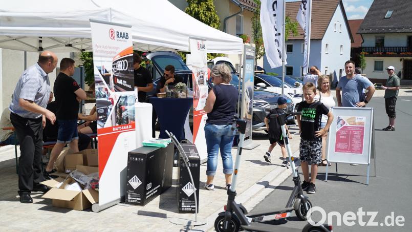 Viel zu sehen und viel zu testen gab es auf dem Kohlberger Marktplatz in Sachen Energieeinsparung Bild: gmü