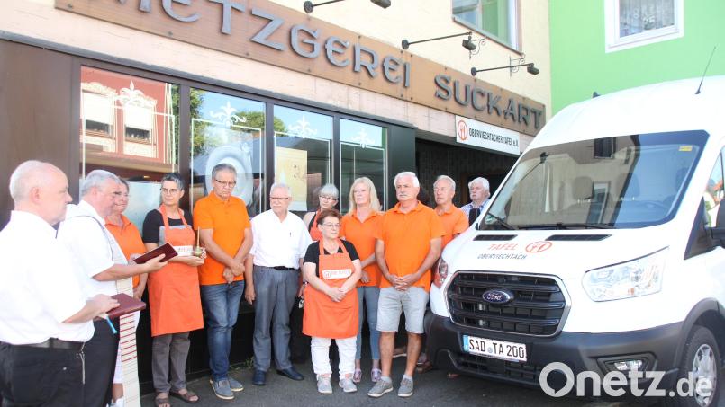 Auch die Kinder (von links) Max, Marie, Mike, Julian, Anna, Lena, Florian und Emma aus dem Raum Niedermurach ließen sich das leckere Eis schmecken. Bild: frd