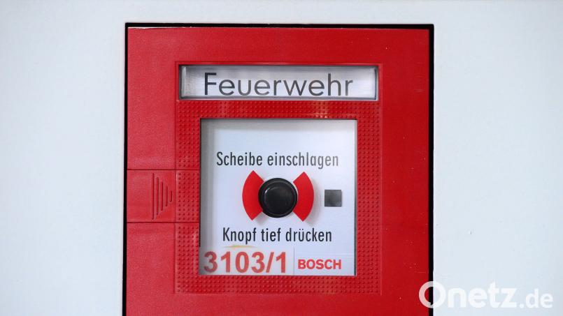 Beim Missbrauch von Notrufen lässt die Polizei nicht mit sich spaßen. Symbolbild: Martin Schutt/dpa