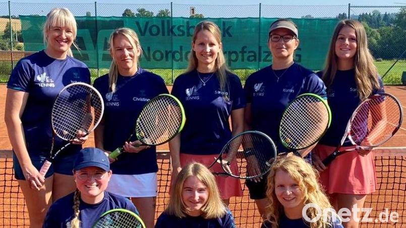 De erfolgreichen Tennisdamen des TV Floß blieben in der Sommerrunde ungeschlagen. Bild: le