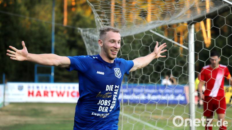 Zweifacher Torschütze für den SV Etzenricht: Fabian Kunz. Bild: war