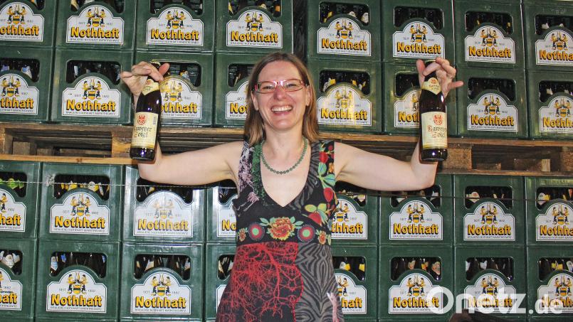 Carolin Nothhaft freut sich zwar sehr über die Bestellung aus dem hohen Norden, aber die Brauereichefin hat deshalb viel zu tun. Bild: Gschwendtner/fph