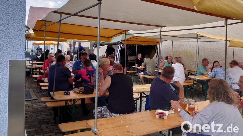 Das Hinterhoffest der Freien Wähler Neustadt/WN. Bild: Johann Hermann/exb