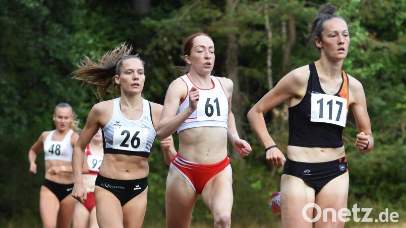 Schnelle Zeiten lieferten die Athleten am Freitagabend beim Neustädter Läufermeeting ab. Bild: Büttner, Gerhard
