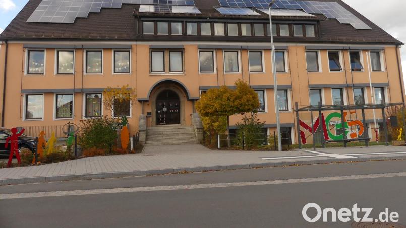 Mit einer Million Euro erreicht der Haushalt 2022 des Schulverbandes Eschenbach eine Rekordmarke. In der Markus-Gottwalt-Schule werden Kinder aus zwölf Gemeinden unterrichtet. Bild: rn