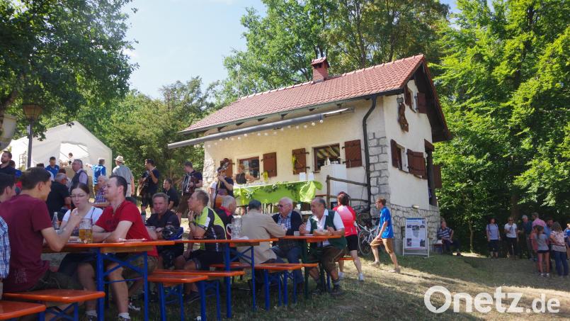 Endlich wieder Hüttenfest in Freudenberg: Nächstes Wochenende wird auf dem Johannisberg gefeiert. Archivbild: Bergwacht/exb