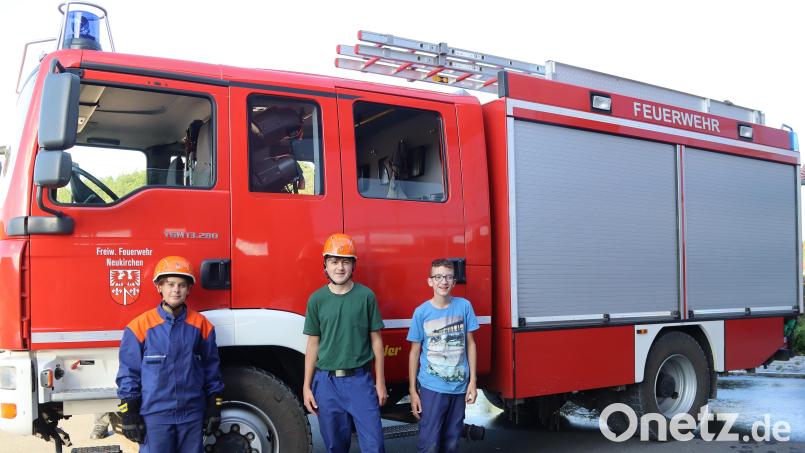 Noch übt die Jugend der Feuerwehr Neukirchen am LF20. Dieses Fahrzeug soll umgebaut werden, wenn der neue Gerätewagen Logistik 2 kommt. Bild: mfh