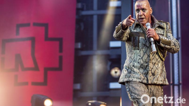 Die Band Rammstein mit Frontmann Till Lindemann darf an Silvester nicht in München auftreten. Bild: Christoph Soeder/dpa