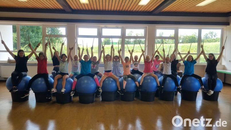 Großen Spaß hatten die Teilnehmer der Ferienprogramm-Aktion &quot;Drums Alive&quot;, wozu der TuS Mitterteich eingeladen hatte. Bild: TuS Mitterteich/exb