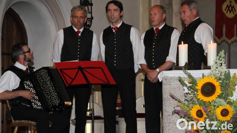 Die &quot;Lamer Winkl Sänger&quot;, eine der bekanntesten Gruppen aus dem Bayerischen Wald. Sie wirken beim musikalischen Erntedank in der Stadtpfarrkirche St. Georg mit. Bild: Hermann Koller