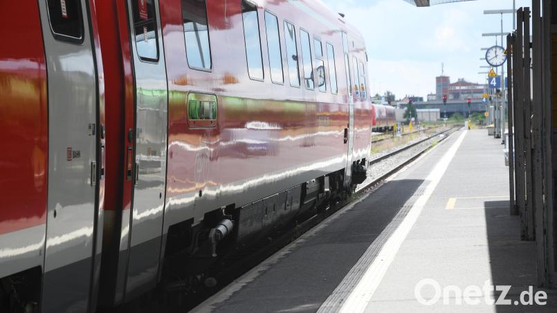 Auch die Neugestaltung der Bahnhöfe sollen Thema der Planung sein. Symbolbild: Gabi Schönberger