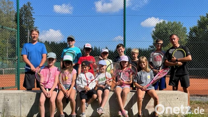 Am Ferienprogramm der Stadt Waldershof nahm der TC Waldershof mit einem Schnuppertraining teil. Bild: Sabine Heinl/exb