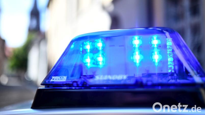 Anwohner hörten am Donnerstagnachmittag mehrere Schüsse in einem Wohngebiet in Selb. Bild: Patrick Seeger/dpa