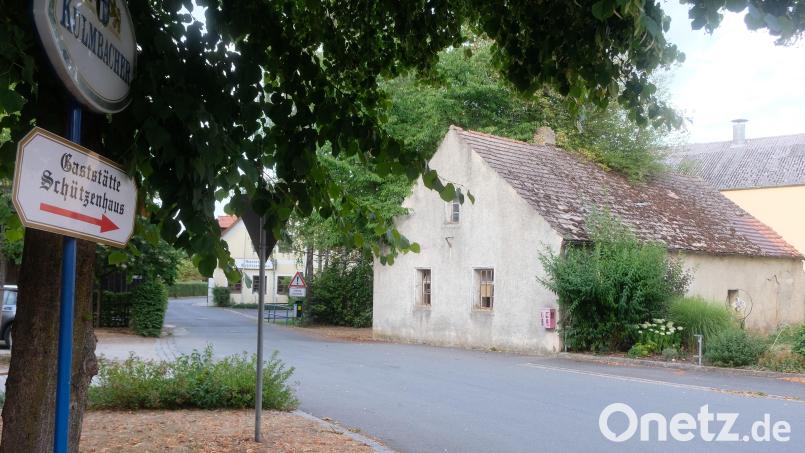 Am &quot;ehemaligen Brauhaus&quot; in der Dorfmitte Oberbibrachs nagt der Zahn der Zeit. Nun denken Bürgermeister und Rat an eine kommunale Nutzung. Voraussetzung ist das Einvernehmen mit der Grundstückseigentümerin. Bild: do