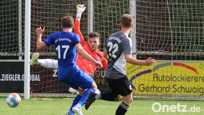 Nach dem 3:1-Sieg gegen den SV Etzenricht (Szene) will die SV Grafenwöhr nachlegen und beim Aufsteiger SV Auerbach am liebsten den nächsten Dreier holen. Archivbild: Dieter Jäschke